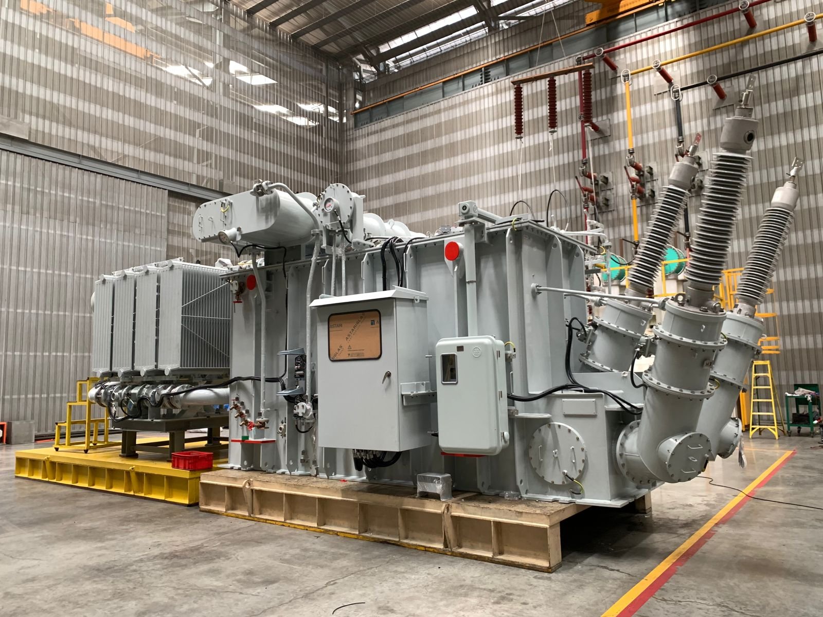 Large Distribution Transformer (LDT)